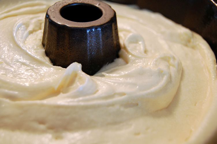  Honey Vanilla Sour Cream Cakes